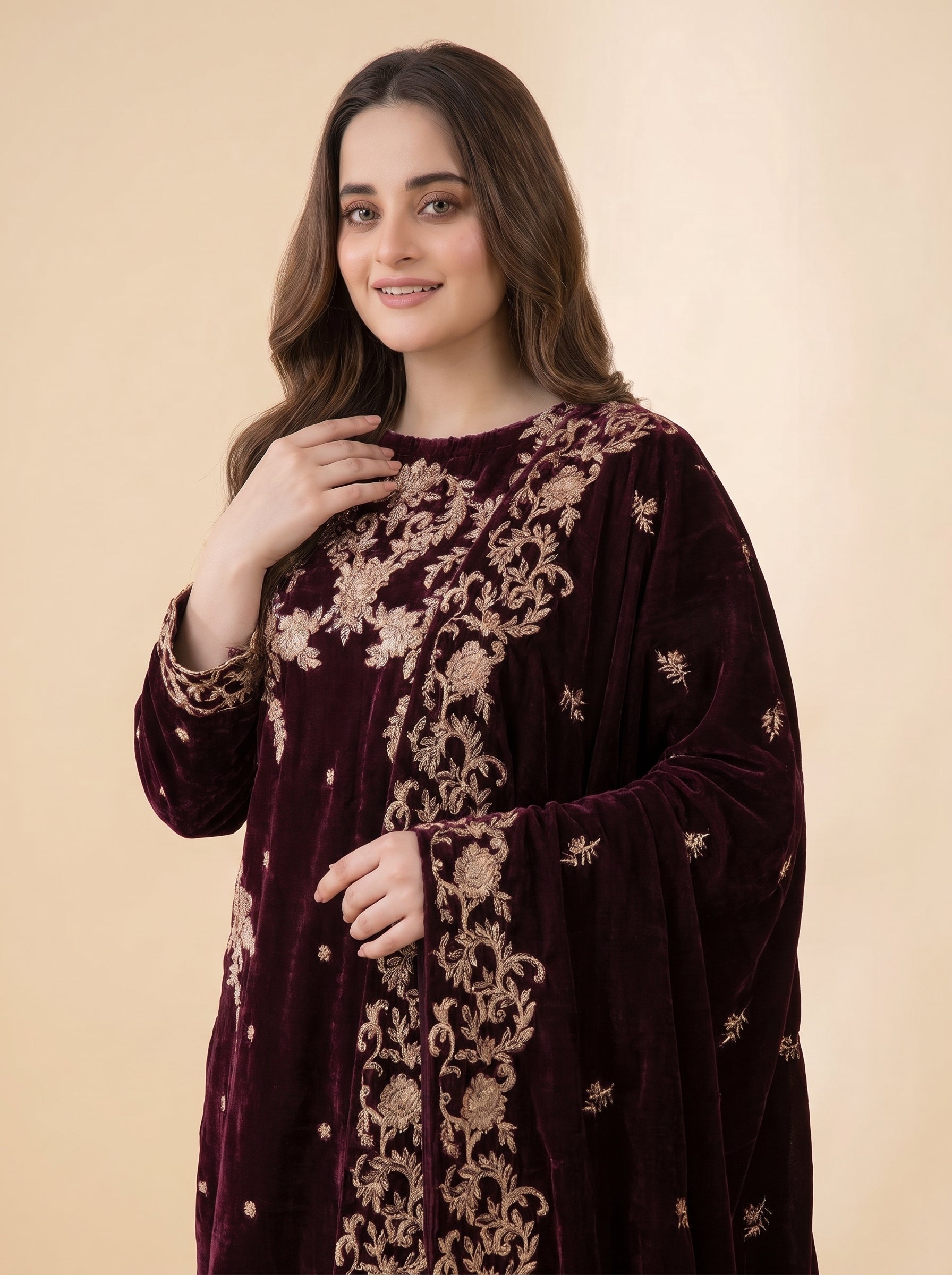 Roxana Velvet 3 Piece D-2007