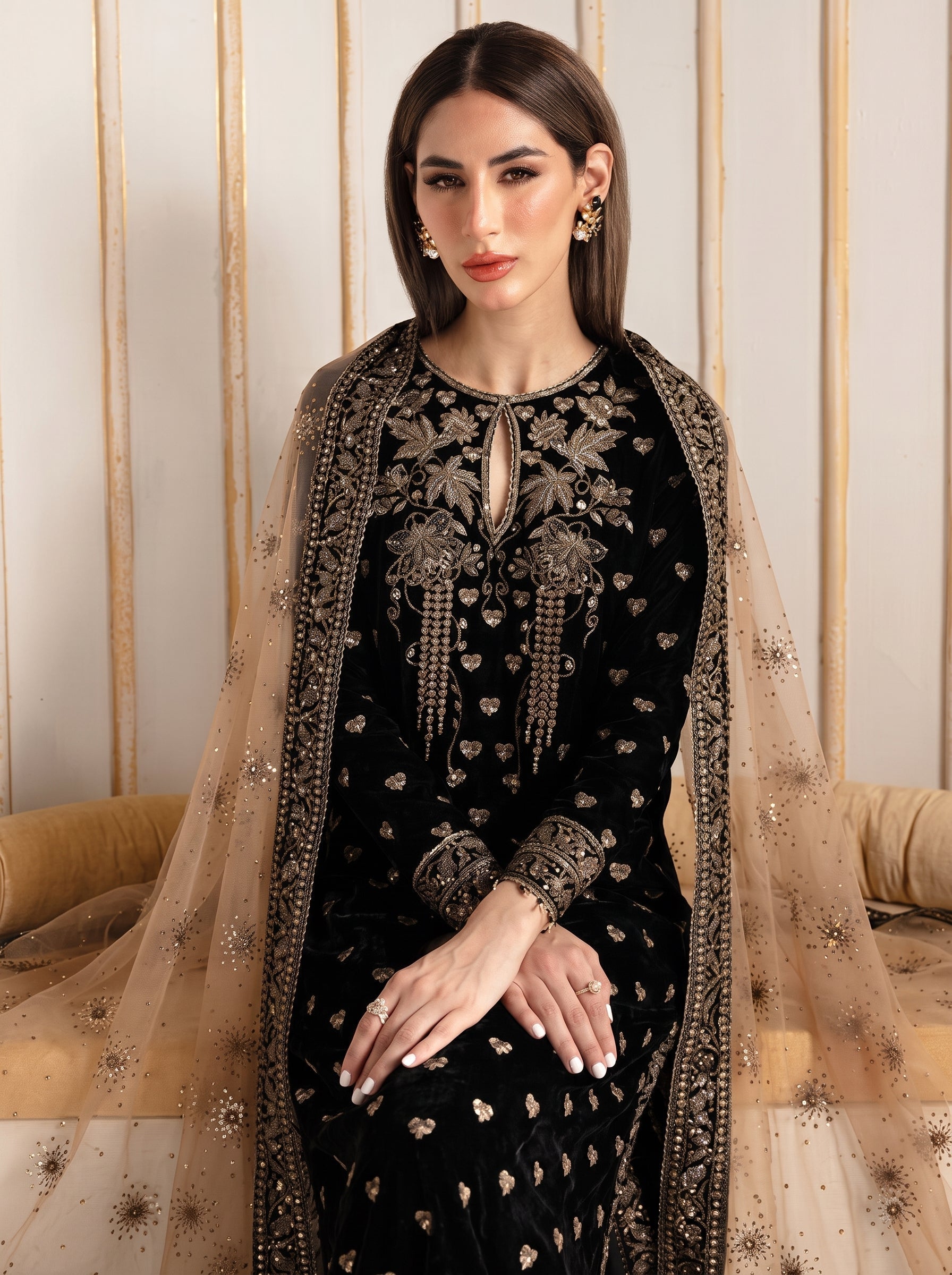 Dilnawaz Velvet 3 Piece D-2004