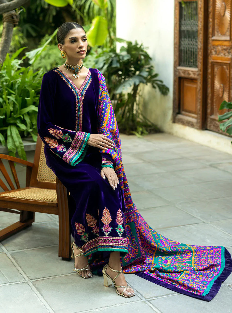 975-3piece Embroidered Velvet Dress